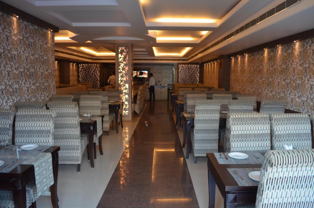 Hotel Puja Residency Varanasi Exterior foto