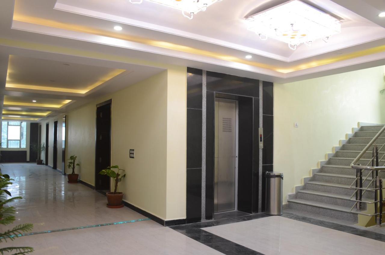 Hotel Puja Residency Varanasi Exterior foto
