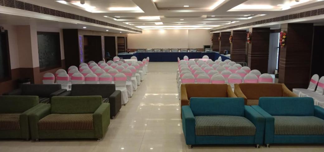 Hotel Puja Residency Varanasi Exterior foto