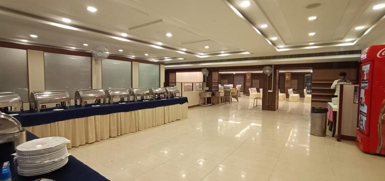 Hotel Puja Residency Varanasi Exterior foto