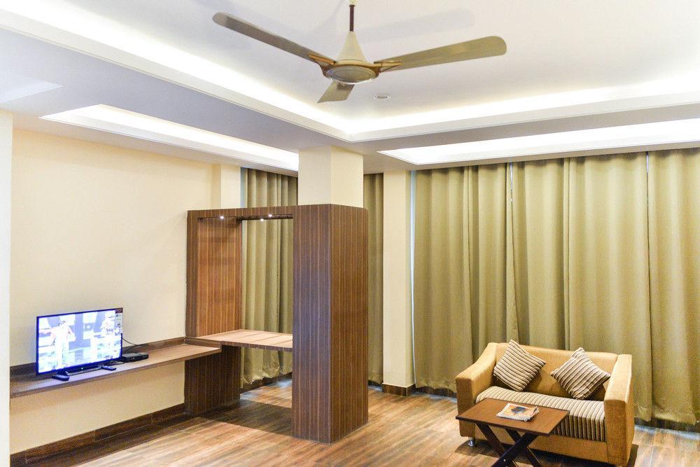 Hotel Puja Residency Varanasi Exterior foto