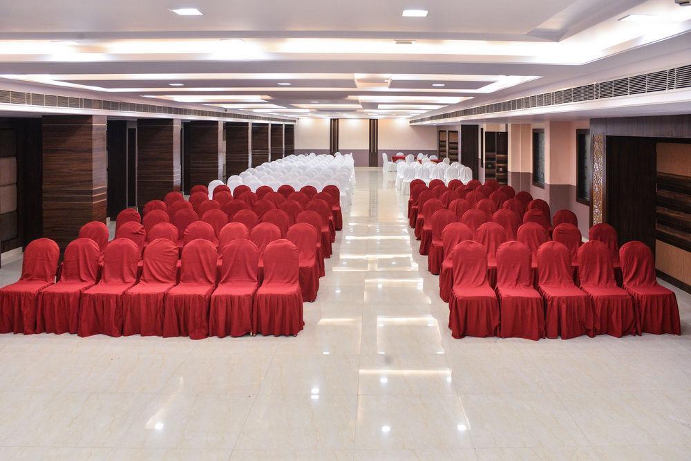 Hotel Puja Residency Varanasi Exterior foto