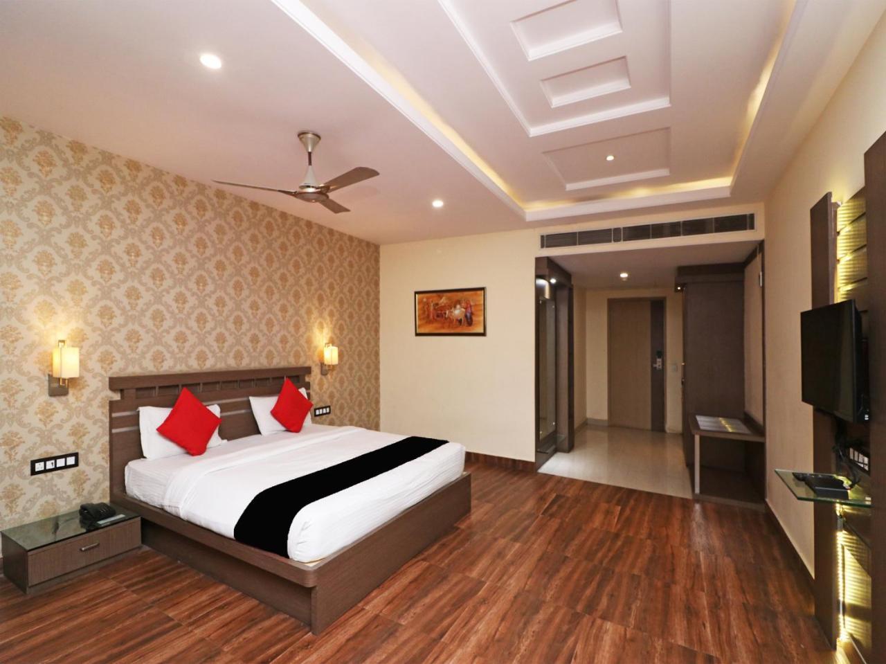 Hotel Puja Residency Varanasi Exterior foto