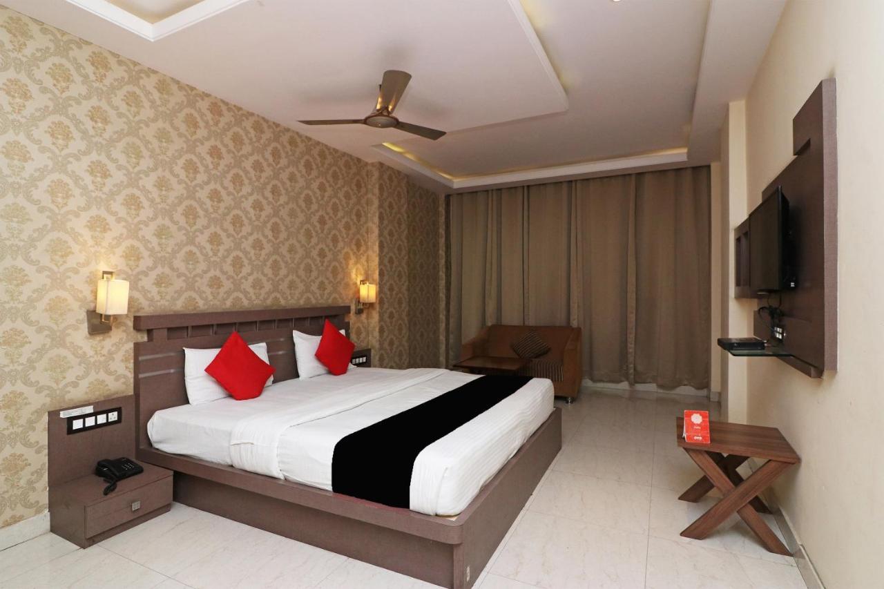 Hotel Puja Residency Varanasi Exterior foto